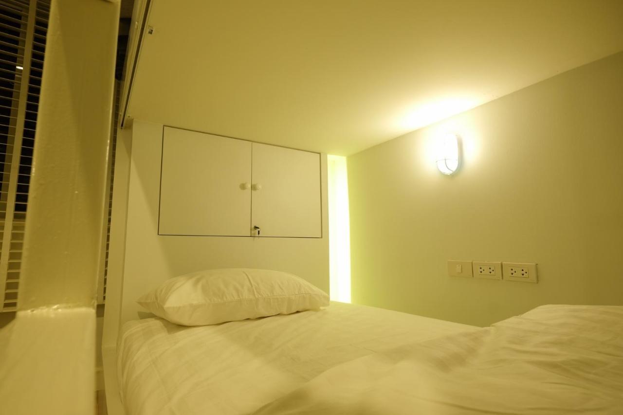 Ratana Boutique Hostel Bangkok Buitenkant foto